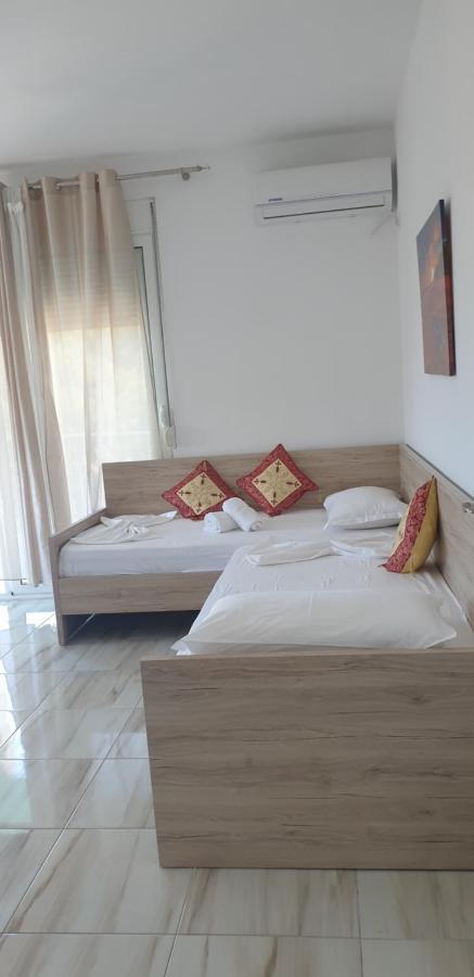 Redsun Apartment فلورا المظهر الخارجي الصورة