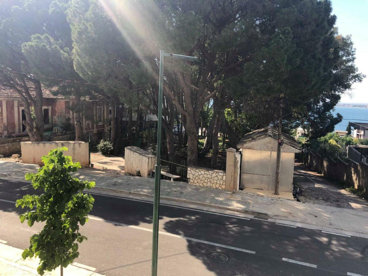 Redsun Apartment فلورا المظهر الخارجي الصورة